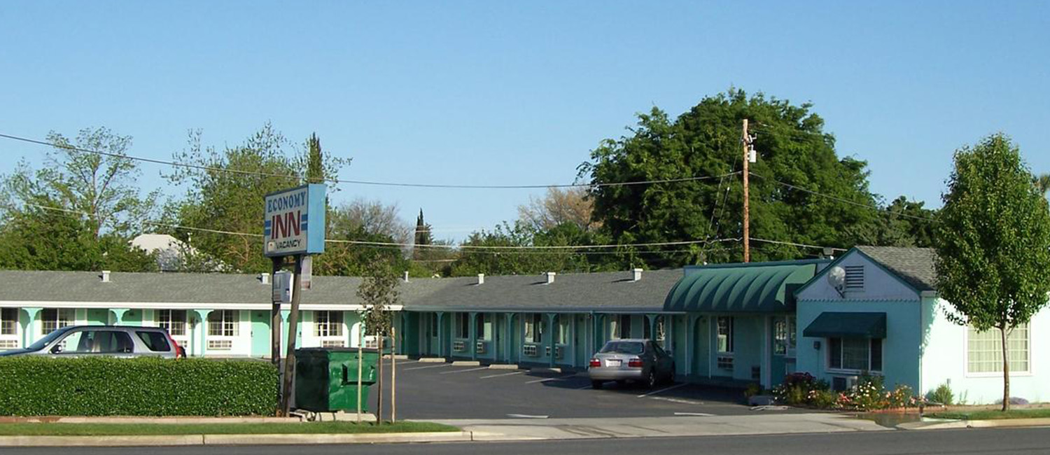 WELCOME TO ECONOMY INN WILLOWS IN THE HEART OF WILLOWS, CA 
EXPERIENCE A CLEAN AND COMFORTABLE STAY AT AFFORDABLE RATES
