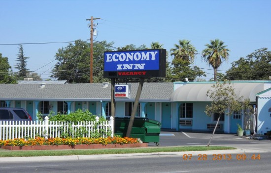 Economy Inn Willows - Exterior View
